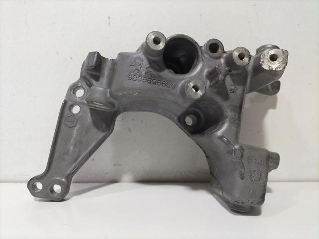 Wspornik alternatora Citroen C4