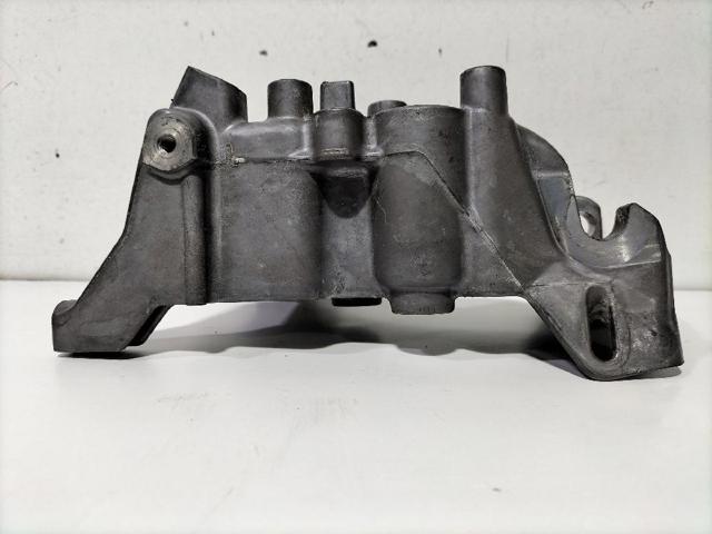 Wspornik alternatora Citroen C4