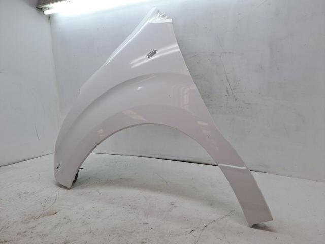 Błotnik przedni lewy Opel Vivaro K0