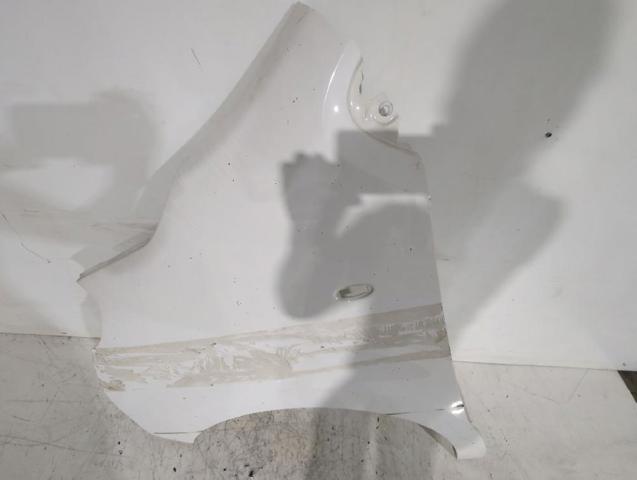 Błotnik przedni lewy Opel Vivaro K0