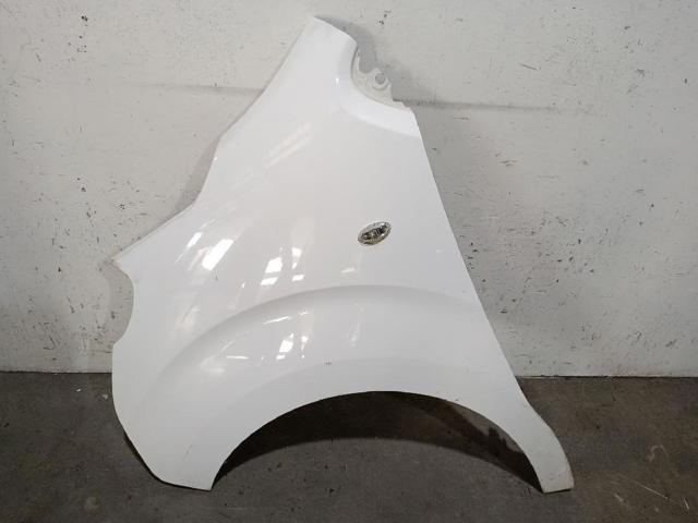 Błotnik przedni prawy 9808757980 OPEL