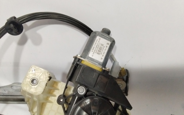 Mechanizm podnoszenia szyby drzwi przednich prawych 9810287480 PEUGEOT