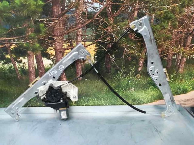 Mechanizm podnoszenia szyby drzwi przednich prawych 9810287480 PEUGEOT