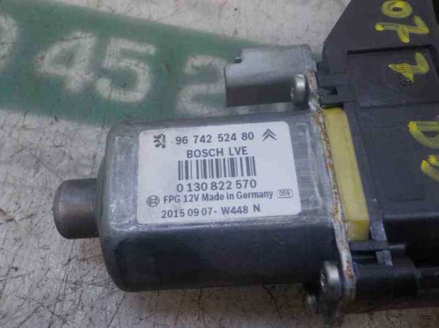 Mechanizm podnoszenia szyby drzwi przednich prawych 9810287480 PEUGEOT