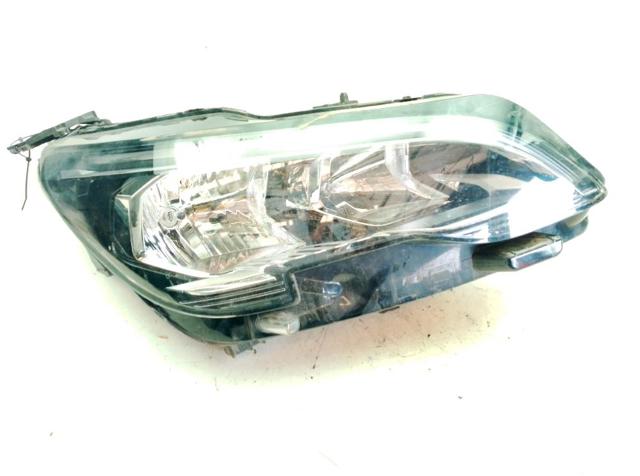 Reflektor prawy Peugeot 5008 2