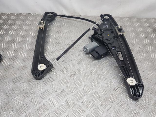 Mechanizm podnoszenia szyby drzwi przednich prawych 9810488880 PEUGEOT