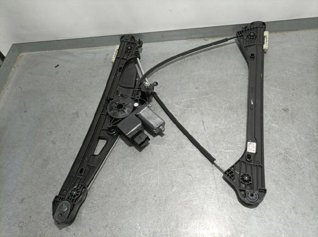 Mechanizm podnoszenia szyby drzwi przednich prawych 9810488880 PEUGEOT