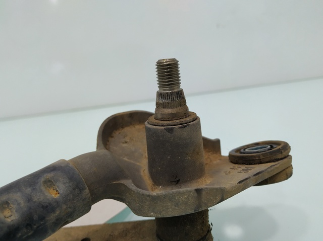 Silniczek wycieraczki szyby przedniej KIA Magentis 2 GE