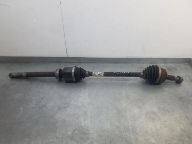 Przegub homokinetyczny wewnętrzny przedni prawy 9811176780 PEUGEOT