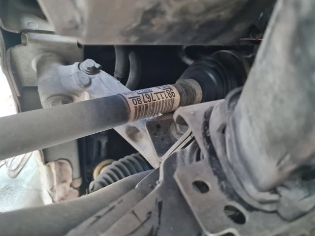 Przegub homokinetyczny wewnętrzny przedni prawy 9811176780 PEUGEOT