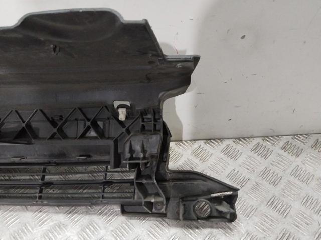 Atrapa chłodnicy Citroen C5