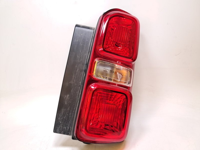 Lampa zespolona tylna prawa 9815126980 FIAT