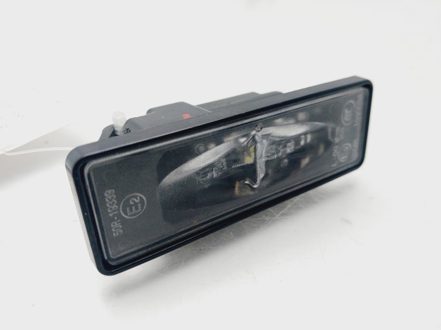 Kupić Lampa oświetlenia tylnej tablicy rejestracyjnej Opel Corsa  P2JO w dobrej cenie