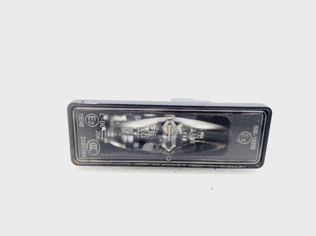 Lampa oświetlenia tylnej tablicy rejestracyjnej 9815225980 PEUGEOT