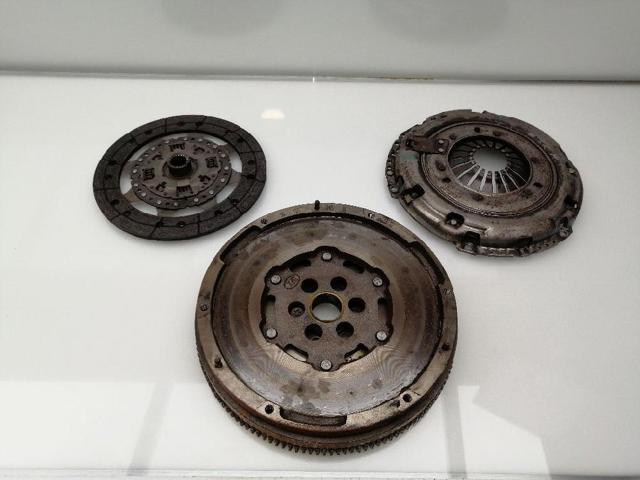 Koło zamachowe silnika 9818024380 PEUGEOT