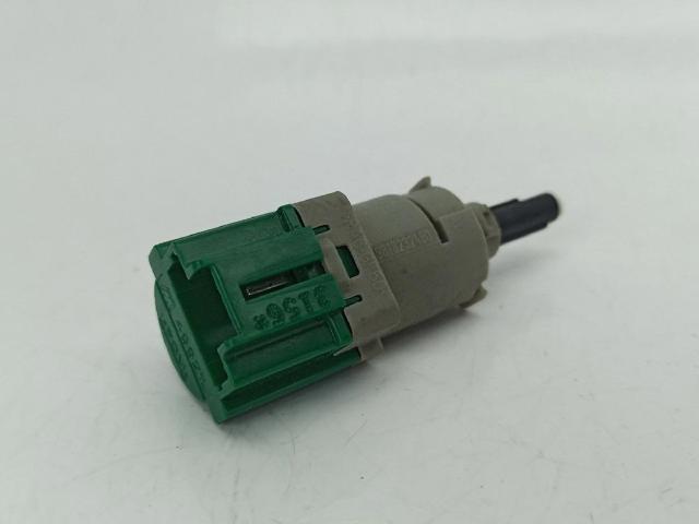 Czujnik włącznika świała stop 9818232480 PEUGEOT