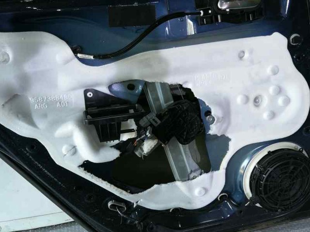 Mechanizm podnoszenia szyby drzwi tylnych lewych 9820885280 PEUGEOT