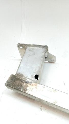 Wzmocnienie zderzaka przedniego 9822100180 PEUGEOT