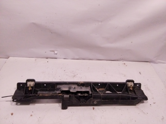 Osłona chłodnicy kompletna (panel mocowania reflektorów) 9824055880 PEUGEOT