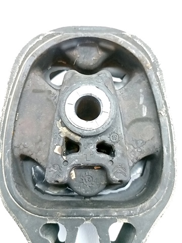 Poduszka (podpora) silnika tylna 9824116780 PEUGEOT