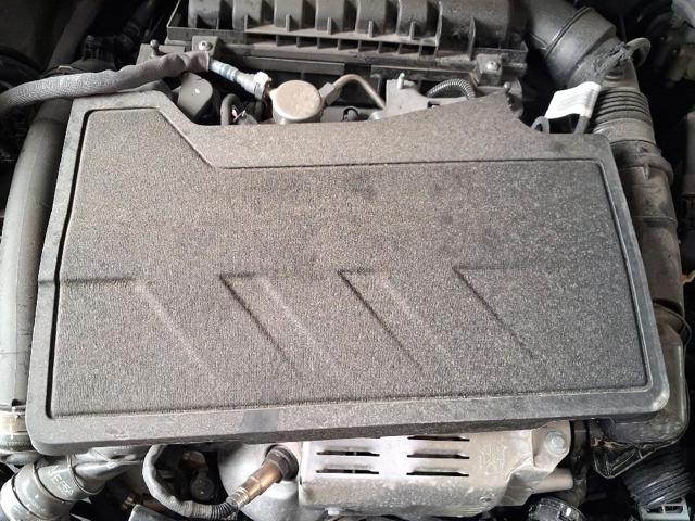 Pokrywa silnika dekoracyjna 9825492380 PEUGEOT