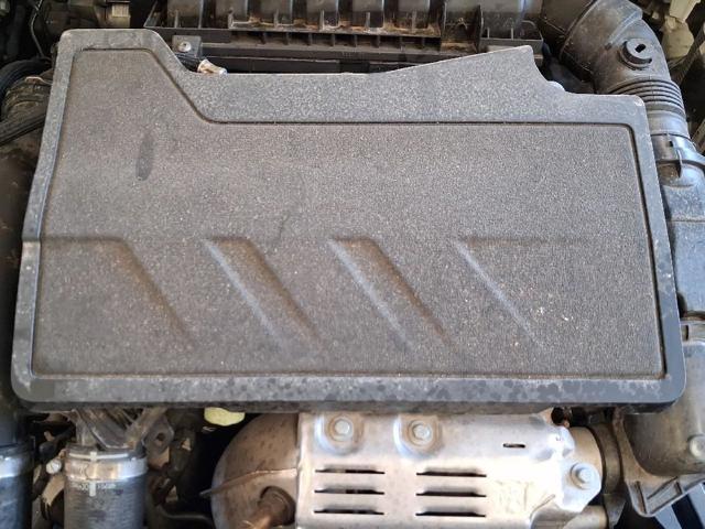 Pokrywa silnika dekoracyjna 9825492380 PEUGEOT