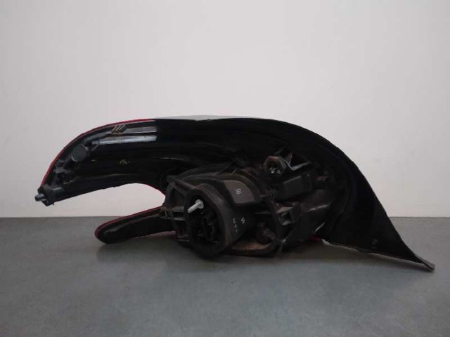 Lampa zespolona tylna prawa 9825601180 PEUGEOT