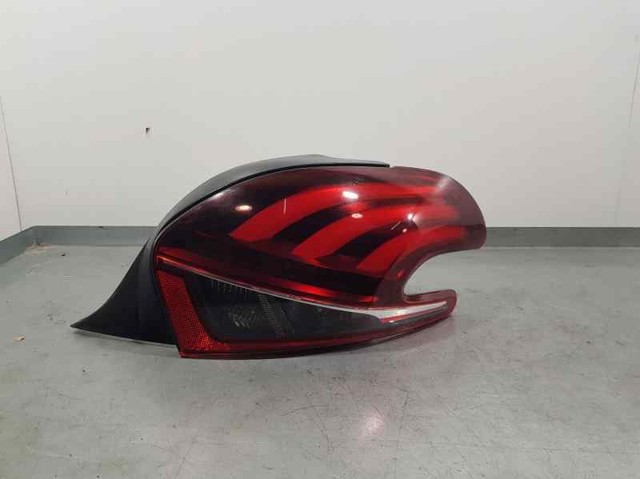 Lampa zespolona tylna prawa 9825601180 PEUGEOT