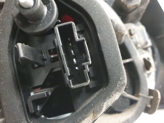 Lampa zespolona tylna prawa 9825601180 PEUGEOT