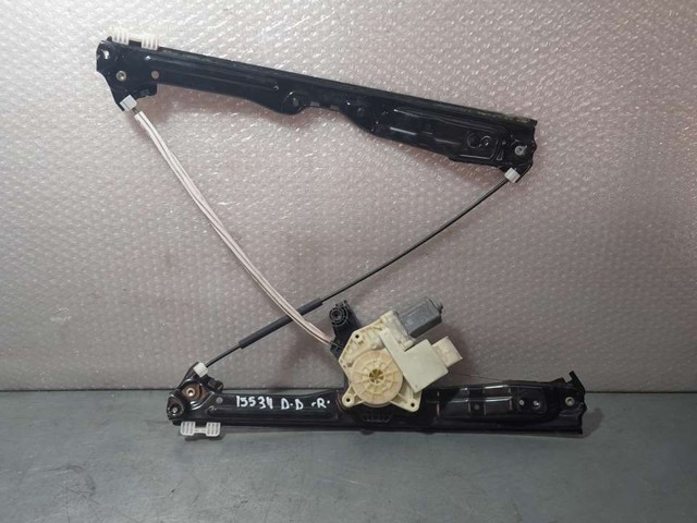 Mechanizm podnoszenia szyby drzwi przednich prawych 9826079480 PEUGEOT