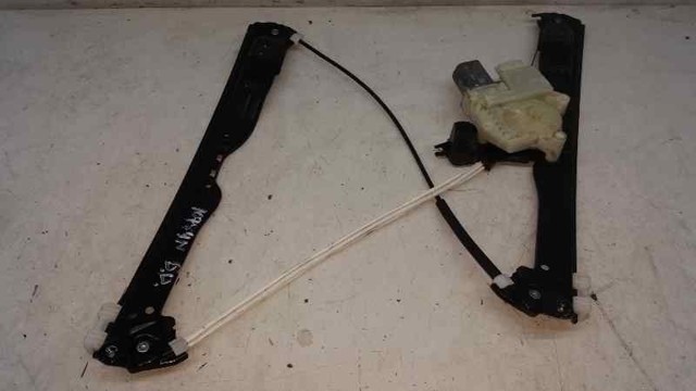 Mechanizm podnoszenia szyby drzwi przednich prawych 9826079480 PEUGEOT