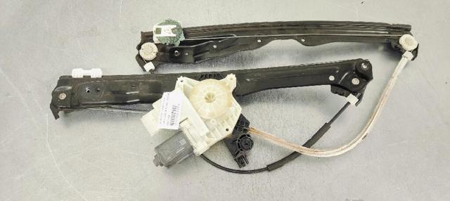 Mechanizm podnoszenia szyby drzwi przednich prawych 9826079480 PEUGEOT