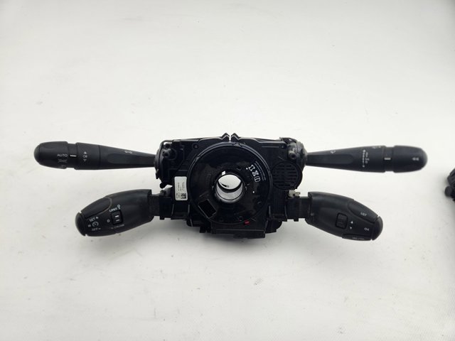Przełącznik zespolony prawy 98262150ZD PEUGEOT