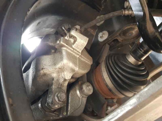 Czop (zwrotnica) przedni prawy 9826532380 PEUGEOT
