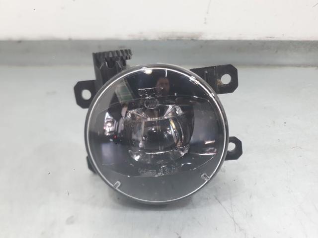 Lampa przeciwmgielna lewa/prawa 9826960480 PEUGEOT