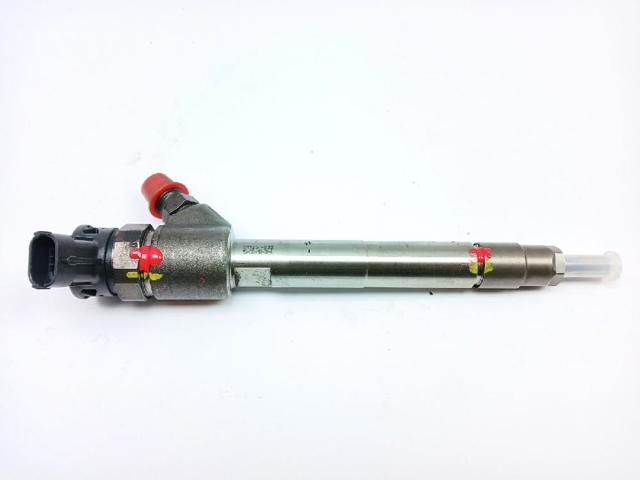 Wtryskiwacz paliwa 9828959880 PEUGEOT