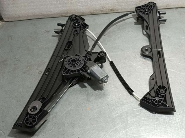 Mechanizm podnoszenia szyby drzwi przednich prawych 9830815180 PEUGEOT