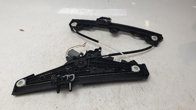 Mechanizm podnoszenia szyby drzwi przednich prawych 9830815180 PEUGEOT