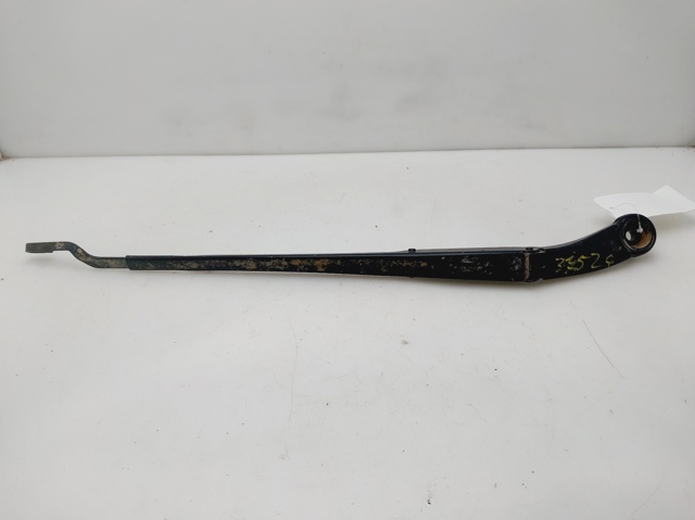 Ramię wycieraczki szyby przedniej 98311A4000 HYUNDAI