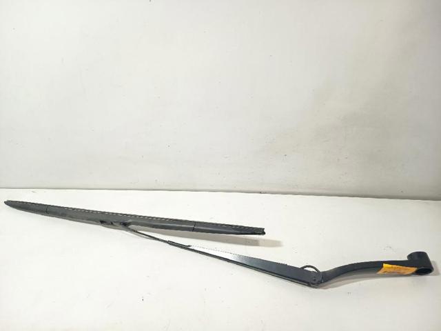 Ramię wycieraczki szyby przedniej 98311D7000 HYUNDAI