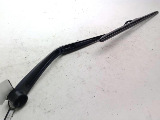Ramię wycieraczki szyby przedniej 98311D7000 HYUNDAI