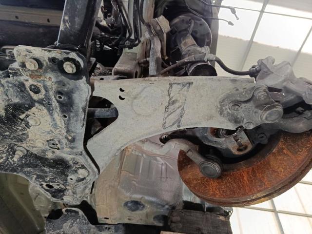 Wahacz zawieszenia przedniego dolny lewy 9831682580 PEUGEOT