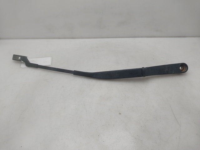 Ramię wycieraczki szyby przedniej 983211H000 HYUNDAI