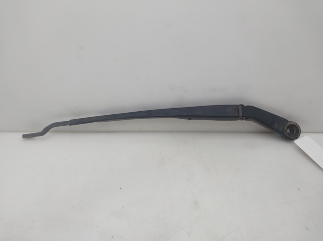 Ramię wycieraczki szyby przedniej 98321A4000 HYUNDAI
