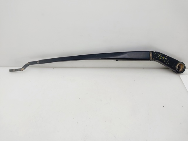 Ramię wycieraczki szyby przedniej 98321A4000 HYUNDAI