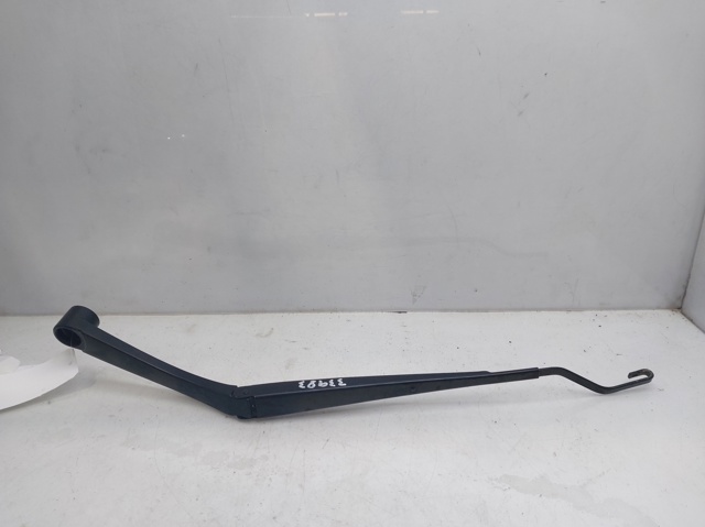 Ramię wycieraczki szyby przedniej 98321D3000 HYUNDAI