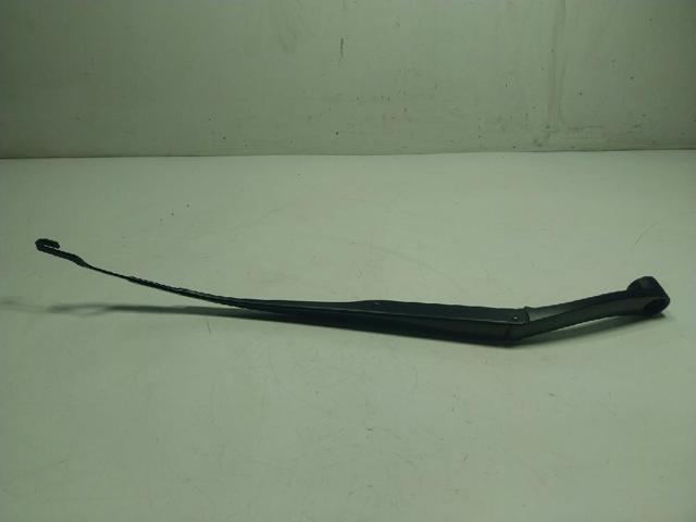 Ramię wycieraczki szyby przedniej 98321J9000 HYUNDAI