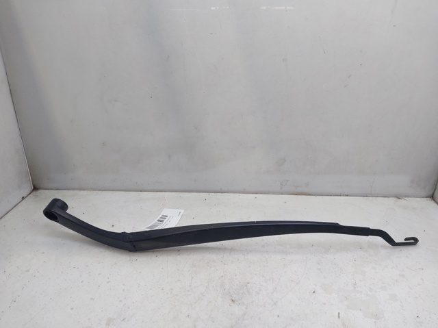 Ramię wycieraczki szyby przedniej 98321J9000 HYUNDAI