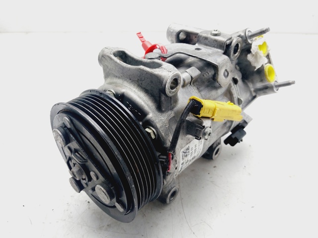 Sprężarka klimatyzacji 9833718880 PEUGEOT
