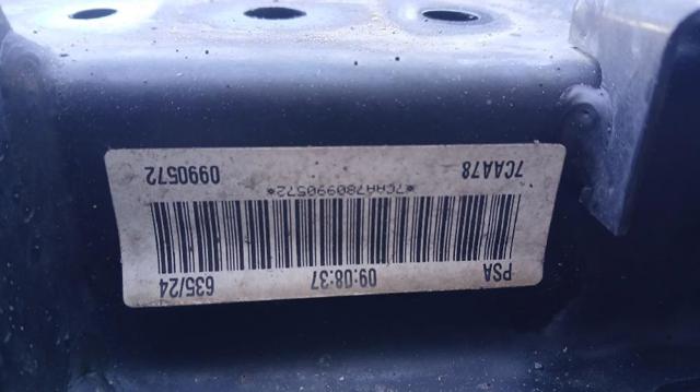 Korpus osi przedniej 9834696980 OPEL